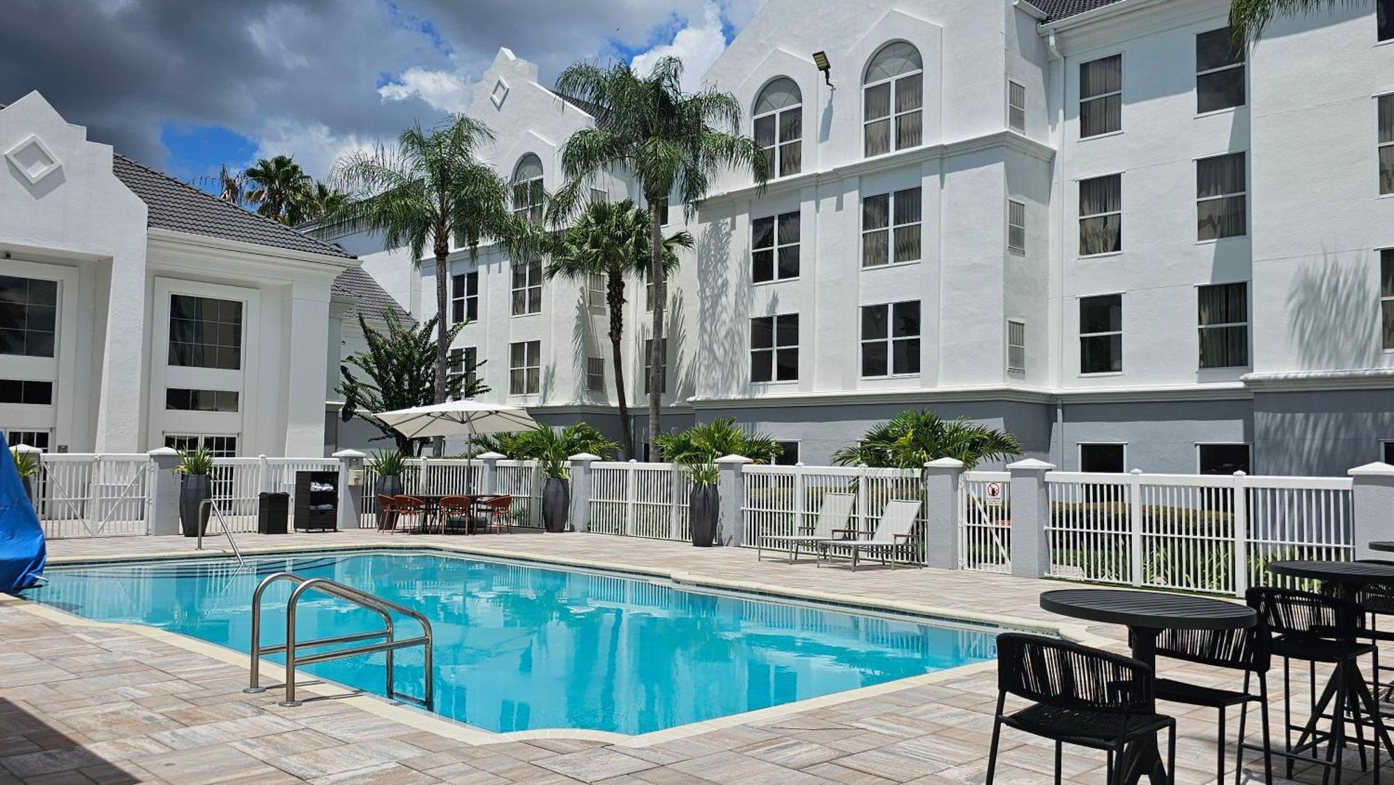 SureStay Plus by Best Western Orlando Lake Buena Vista Exterior foto